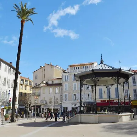 Cours Massena 1 Apartment *